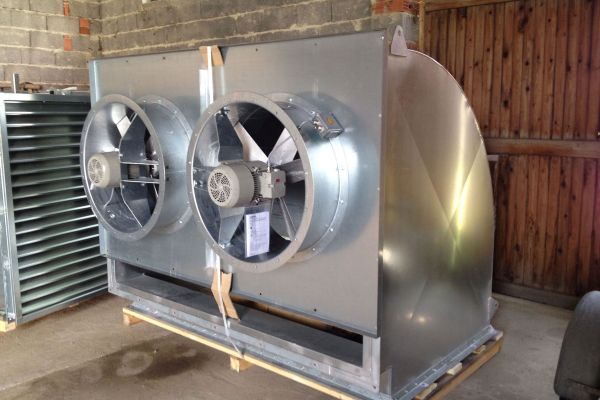 Bogen mit Ventilatoren
